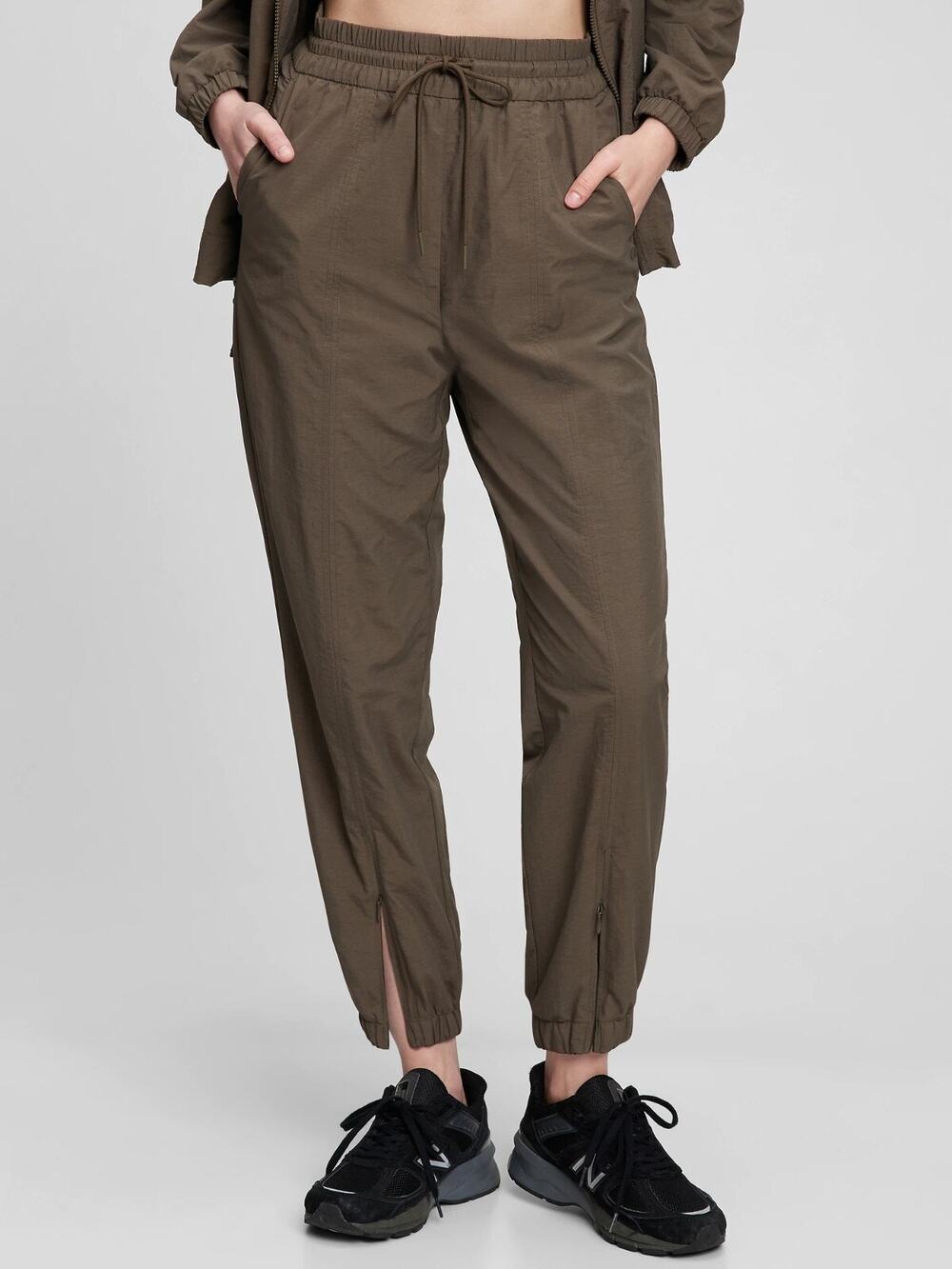 Gap GapFit Crinkle Nylon Jogger, Sherwood Forest Green SIZE XXL #804207 W1005H